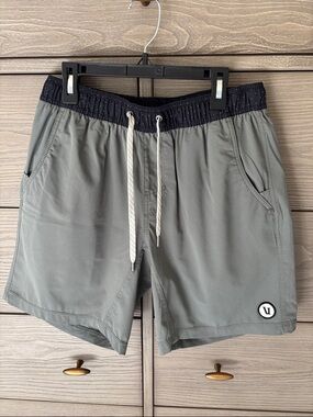 Vouri Men’s Light Green Lined Shorts with Navy Elastic Waistband